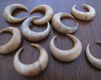 25 mm thickness 8mm  tamarind wood double horn, crescent , NOT  DRILLED, Jewelry making supplies S8855-8