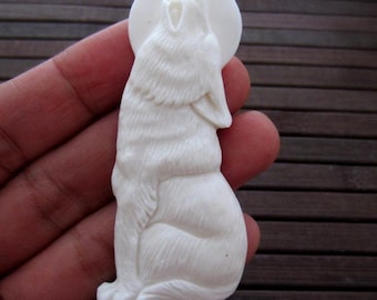 Deep Relief  Howling Wolf, Buffalo Bone Carving , Not Drilled, craft supplies S4677
