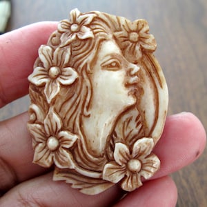 Hand geschnitzte einzigartige GODDESS Cabochon, Buffalo Bone Carving, Schmuck Zubehör S10023