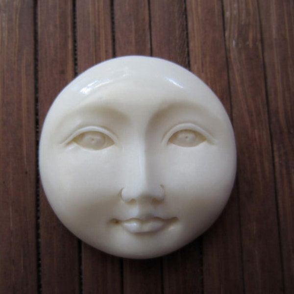 25 mm Moon Face with Open Eyes, Hand Carved Buffalo Bone Cabochon, Embellishment, Jewelry Supplies S2611