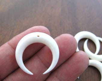 25mm Double Horn Crescent,Buffalo bone, Drilled, Boho Jewelry making supplies,  S6646-6 mm Thickness