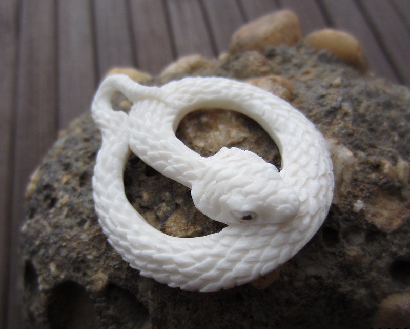 Amazing Detail Carved Snake, Rattle Snake ,buffalo Bone Carving ...