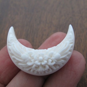 Beautifully Engraved Hand Carved Crescent, Flat-Backed, Buffalo Bone, Not Drilled, jewelry making supplies, Free drilling available   S8923