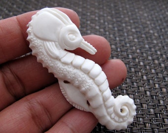 SALE Beautiful  Sea horse PENDANT , flatback, Jewelry making supplies S8905