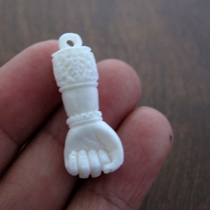 Hand Carved Fist Pendant, Beads, Carved Buffalo Bone, Tangan, Jewelry making supplies S8377-B