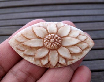 Excellent Antique looked carved Flower ,Buffalo  Bone Carving, Lotus, Jewelry making Supplies  S3332