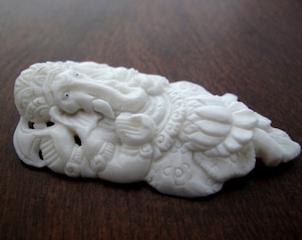 NEW ARRIVAL Gorgeous deep relief GANESHA Carved buffalo bone ,  Jewelry making Supplies S8367