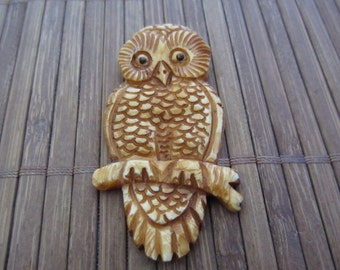 Gorgeous  Carved Owl , Aged Bone , Bone Carving, Jewelry making Supplies S3023