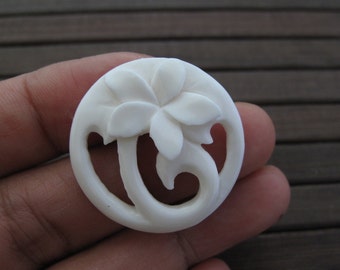 Beautiful carved tropical flower, Buffalo bone carving, Jewelry making supplies S70788