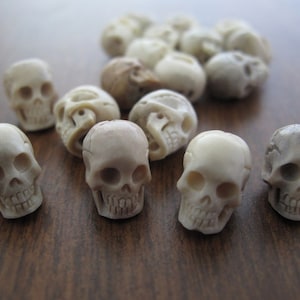 PAIR (2 Pieces) 12mm  Hand Carved Deer Antler Skull Beads, Top to Bottom Full DRILLED,  Suitable for Earrings, Jewelry Supplies S8515-12