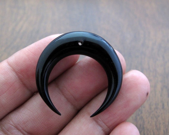 Buffalo Horn Carving jewelry making supplies S4500-6 mm thickness SALE 30 mm Double Horn Black Crescent FLAT BACKED