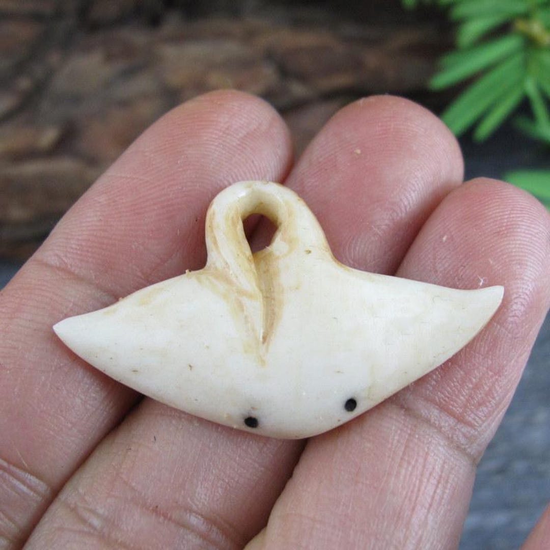 Gorgeous Hand Carved Manta Ray Pendant Pendant , Carved Buffalo Bone ...
