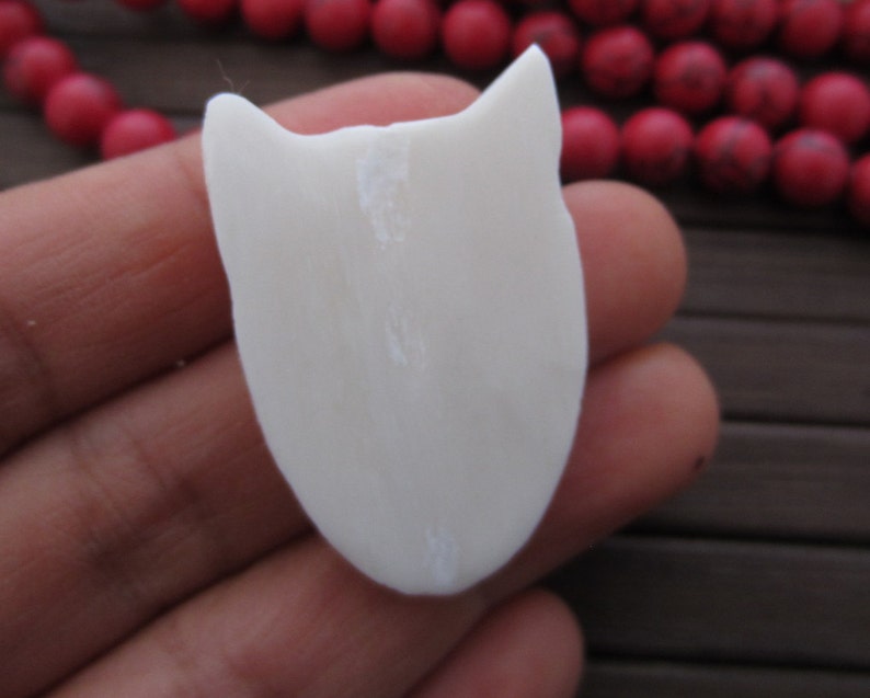 Buffalo bone carving Intricate carved Wolf Bovine Jewelry making Supplies S6358