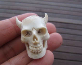 AAA Quality   Hand Carved  Deer Antler  Devil   Skull,  NOT Drilled, Jewelry making Supplies  S5112-B