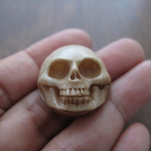 25mm Hand Carved  Skull Cabochon ,  Flat back, Jewelry making Supplies  S8097-25
