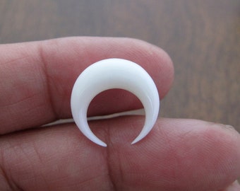 15mm Double Horn Crescent, Carved Ox Bone, NOT Drilled, wholesale ,jewelry making supplies S5884-5 mm thickness