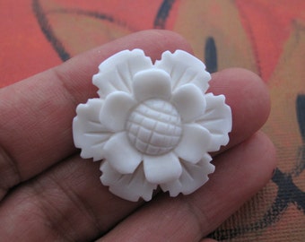 Beautiful carved tropical flower, Buffalo bone carving, Jewelry making supplies S7078