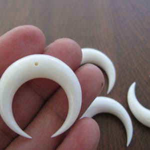 Beautiful  30 mm Double Horn Crescent, Buffalo Bone Carving, FRONT-DRILLED, S6571-8 mm thickness