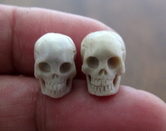 PAIR of 10mm Excellent Quality  Hand Carved Deer Antler  , Skull Beads, Top to Bottom Full DRILLED, Suitable for Earrings, S8515