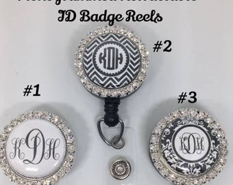 Retractable Magnetic or Clip ID Badge Reels for Nurses, Teachers, Employees, Lanyards, ID Badge holders