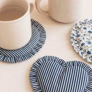 Hartvormige onderzetter met ruches – Mok vloerkleed met gingham-polkadot – Gewatteerd katoenen onderzetter Cottagecore Decor