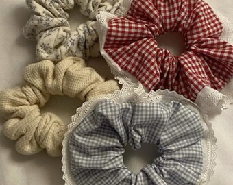 Denim Ruffle Scrunchie – Voluminous Hair Cloud, Statement Tie (Digital Sewing Pattern)
