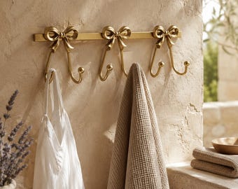 Wandhakenleiste mit Schleife, 6 Haken, Metallgarderobe, hübscher Handtuchhalter, Badezimmer-Wanddekoration in Rosa, Weiß und Gold