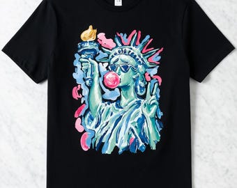 Penseldrag Frihetsgudinnan Blåser Bubble Gum 4 juli T-shirt - PNG