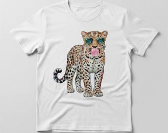 Diseño PNG de gafas de sol con forma de corazón y chicle de leopardo (producto digital)