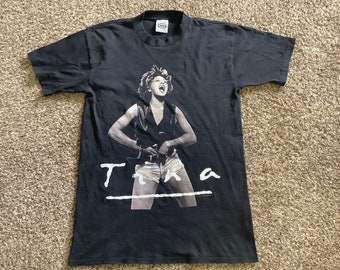 1993 Tina Turner “what’s love?” Concert Tour Tee Shirt, Size Large, 1993 Private Dancer Inc.