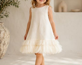 Vestido minimalista color marfil para niñas / Conjunto bohemio de verano para niñas pequeñas / Vestido de fiesta con volantes de tul en el bajo / Ropa neutra para niñas pequeñas / Niña de las flores color crema