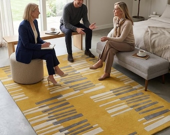 Alfombra geométrica abstracta de color amarillo mostaza con mechones, alfombra moderna gris y blanca para sala de estar.