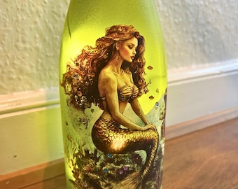Lanterna a forma di sirena, luce notturna in vetro riciclato, decorazione a tema oceano e fantasia, fascino marino al chiaro di luna.