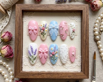 Uñas postizas Coquette Aesthetic / Uñas postizas florales rosas y azules / Diseño de uñas con lazo de encaje 3D y perlas / Set de uñas postizas almendradas hechas a mano