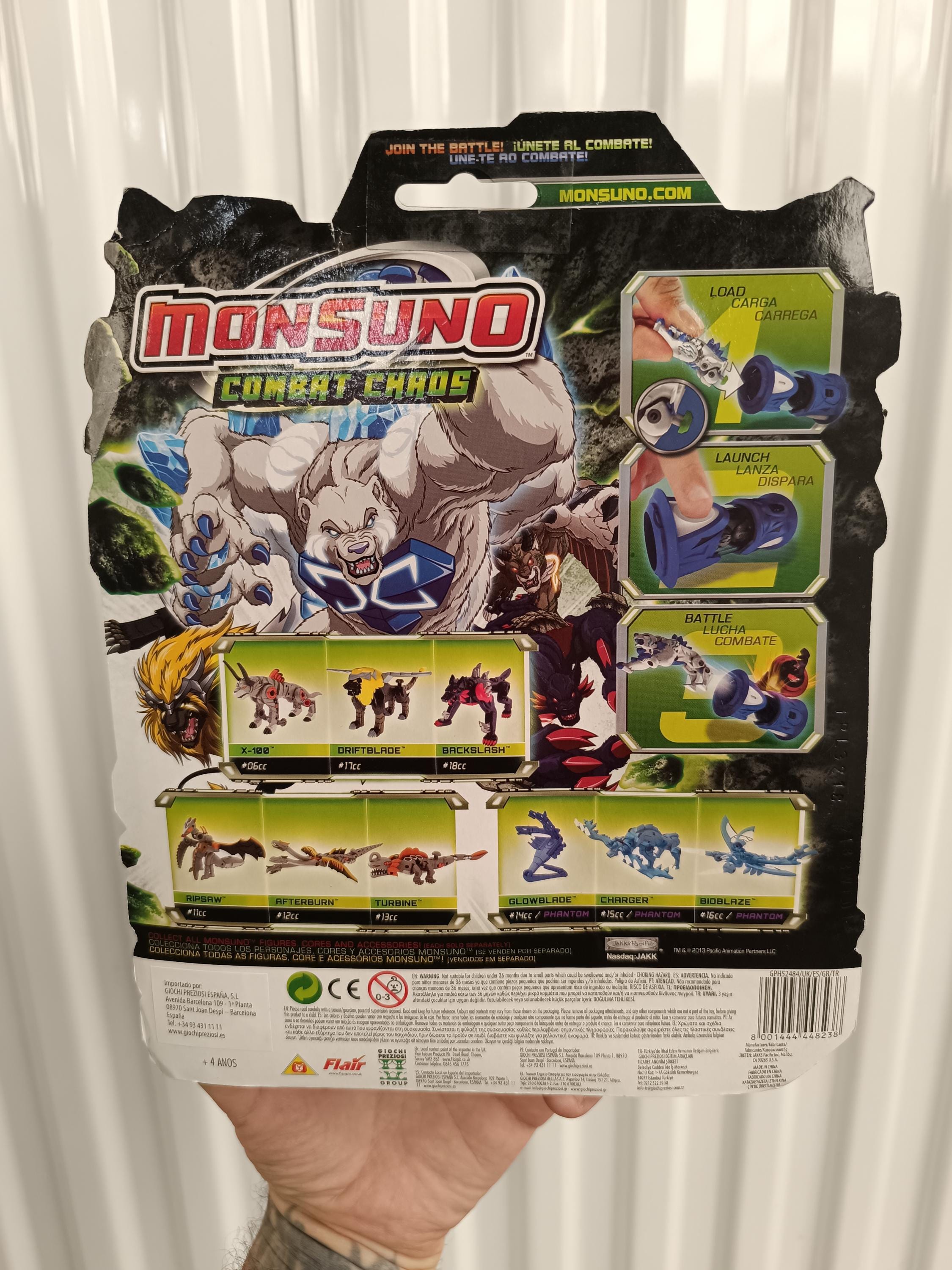 Monsuno Combat Chaos 3-figures Starter Pack Glowblade Charger
