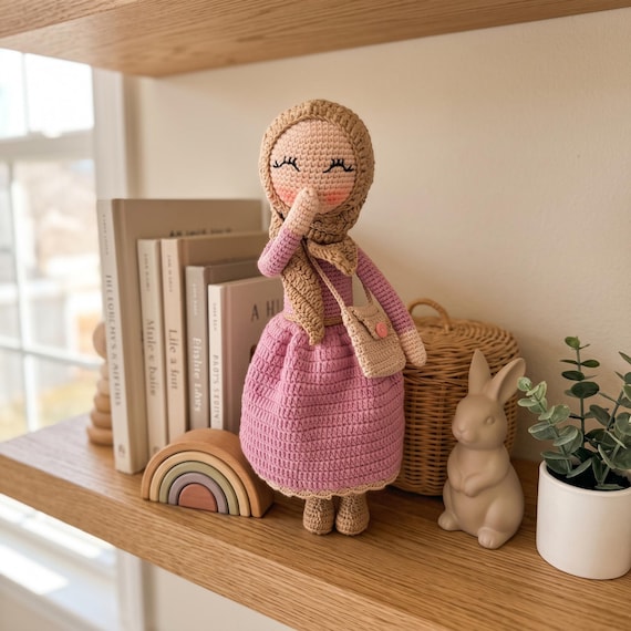 Personalized Crochet Muslim Doll with Hijab, Custom Cuddle Keepsake, Cotton Eid Gift