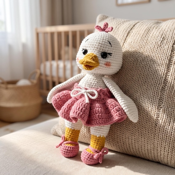 Pembe Etekli Tığ İşi Ördek, Kız Çocukları İçin El Yapımı Peluş Oyuncak, Bebek Partisi Hediyesi
