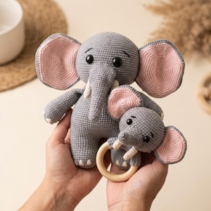 Conjunto de peluche de elefante de ganchillo hecho a mano - Peluche de algodón gris tejido - Regalo único para baby shower