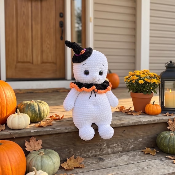 Halloween Crochet Ghost Plush, Velvet Stuffed Toy with Witch Hat, Trick or Treat Gift
