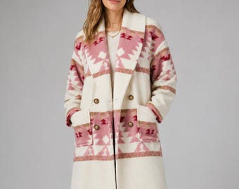 Casaco de lã rosa Beth Dutton | Trench coat com estampa asteca inspirada em Yellowstone