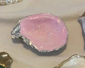 Glitter Oyster Shell Trinket Dish | Gilded Coastal Jewelry Holder