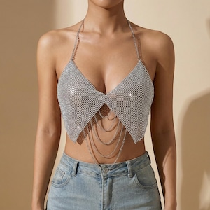 Top de malla metálica con pedrería plateada, top halter de cristal, bralette metálico, atuendo para festivales, top para fiestas rave, ropa de club, top para fiestas Y2K