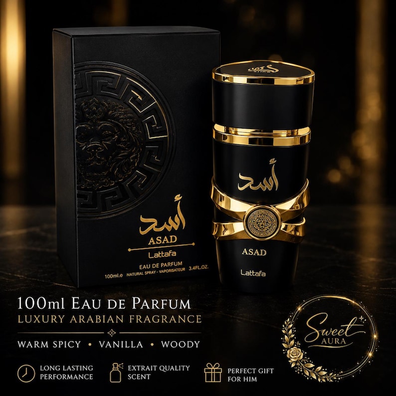Pode incluir: Um frasco de 100ml de Eau de Parfum Lattafa Asad e a sua caixa preta. O frasco &eacute; preto com detalhes dourados, com escrita &aacute;rabe e o nome Asad. A caixa apresenta um emblema de le&atilde;o e o texto 100ml EAU DE PARFUM, WARM SPICY, VANILLA, WOODY.
