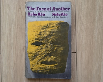 El rostro de otro Kobo Abe, edición de bolsillo de 1969, novela existencialista.