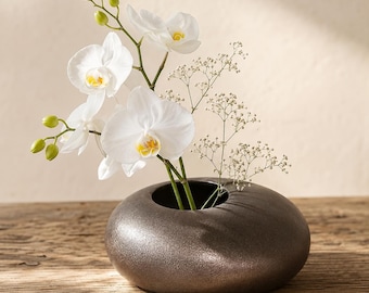 Jarrón japonés Ikebana / Soporte para flores Kenzan / Jarrón de cerámica Wabi Sabi / Decoración floral Japandi