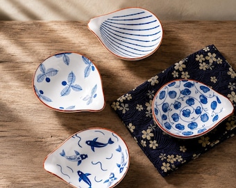 Juego de 4 platos japoneses para salsa / cuencos de cerámica para salsa de soja, sushi, aperitivos y mojar.