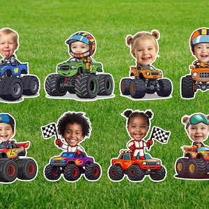 Peut inclure: Ensemble de d&eacute;coupes de style cartoon repr&eacute;sentant des enfants dans des monster trucks. Chaque enfant affiche un visage souriant et porte un casque ou un chapeau. Les camions sont de diff&eacute;rentes couleurs : bleu, vert, orange, rouge et violet, avec de gros pneus.