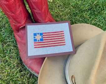 Quilt med amerikansk flagga och nålstickning i kanvas