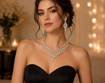 Crystal Rhinestone Statement Jewelry Set: Vintage Collar Necklace, Dangle Earrings