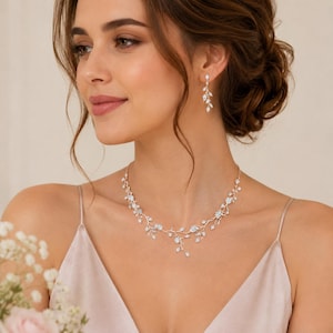 Set di gioielli da sposa, collana e orecchini a forma di foglia con zirconi cubici, accessorio per matrimonio e ballo di fine anno.